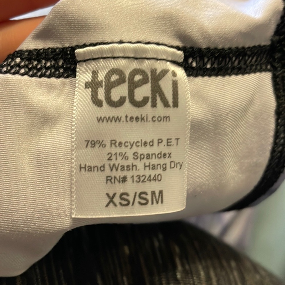 Teeki XS tops- scoop and tank Tops